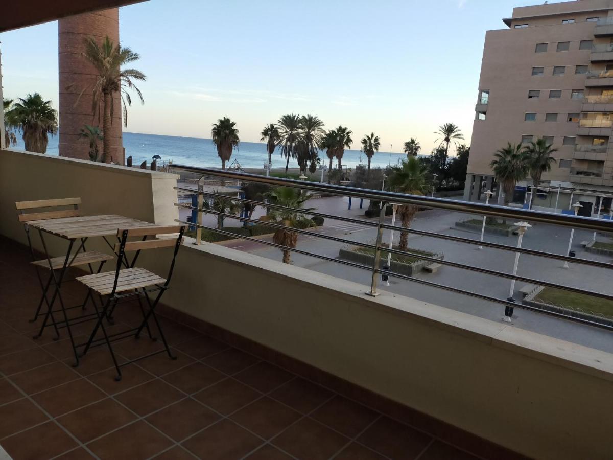 Paseo Maritimo Antonio Banderas Apartment Malaga Exterior photo