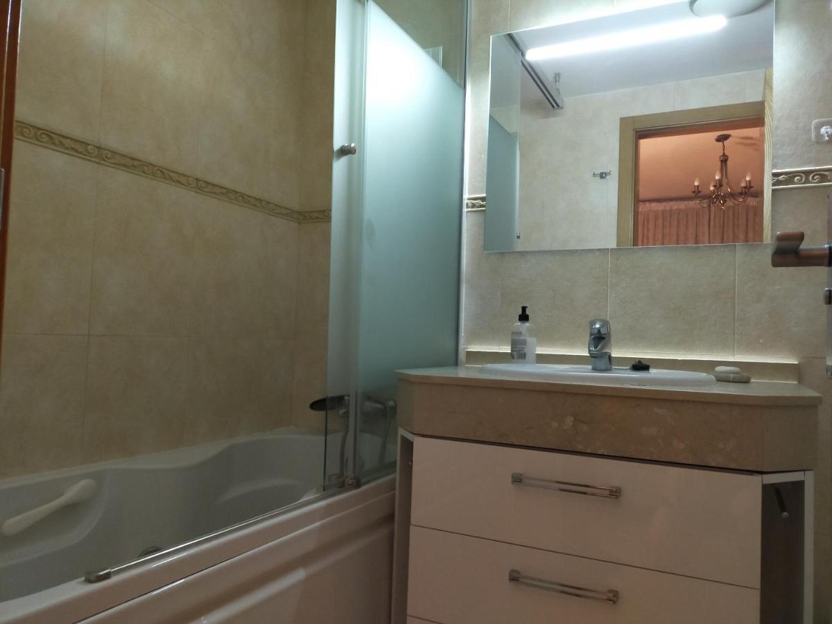 Paseo Maritimo Antonio Banderas Apartment Malaga Exterior photo